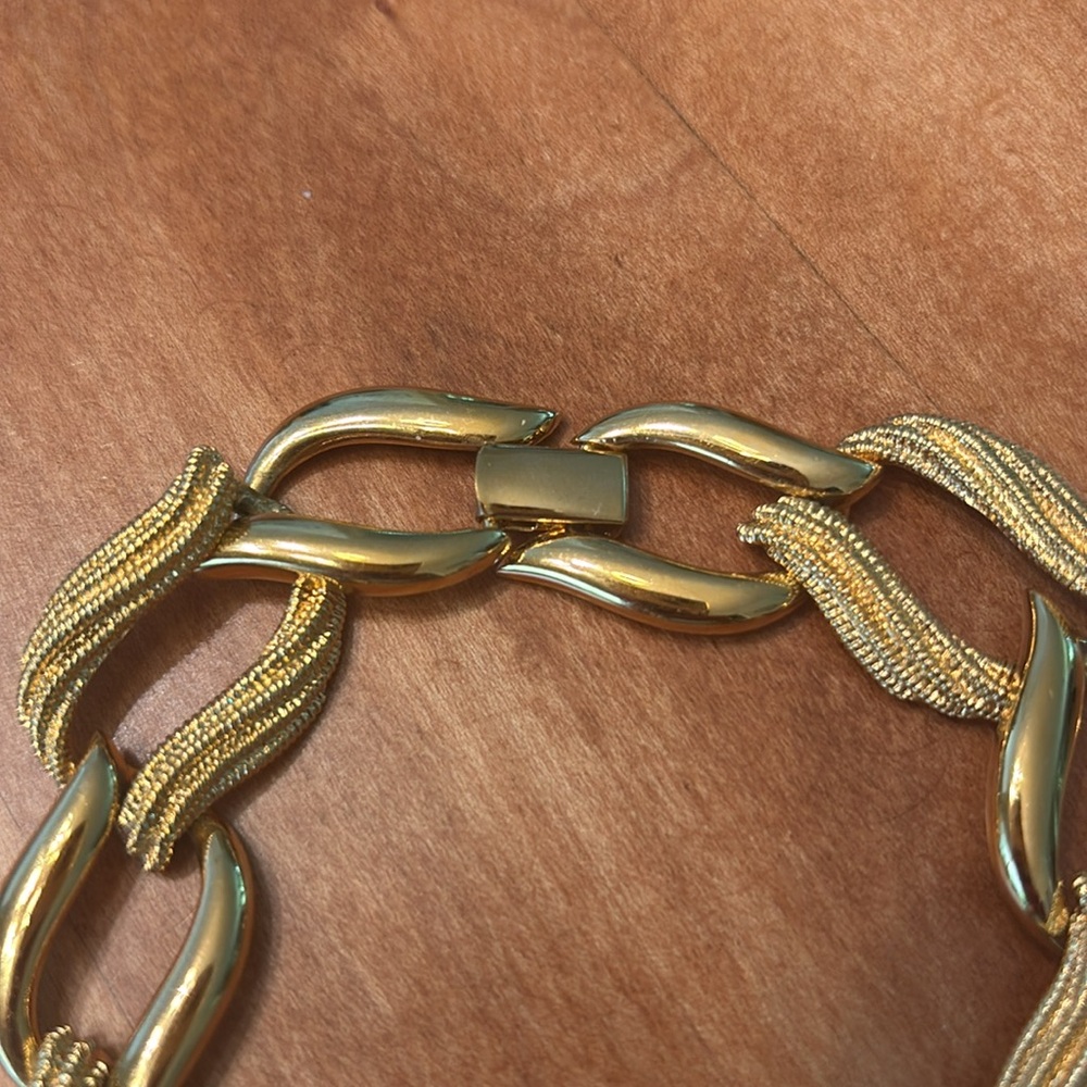 Napier Choker - Picture 2 of 3
